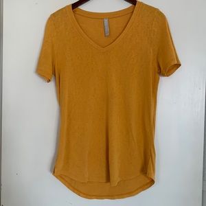Athleta Burnout High Low Women Yellow Gold T Shirt Size M